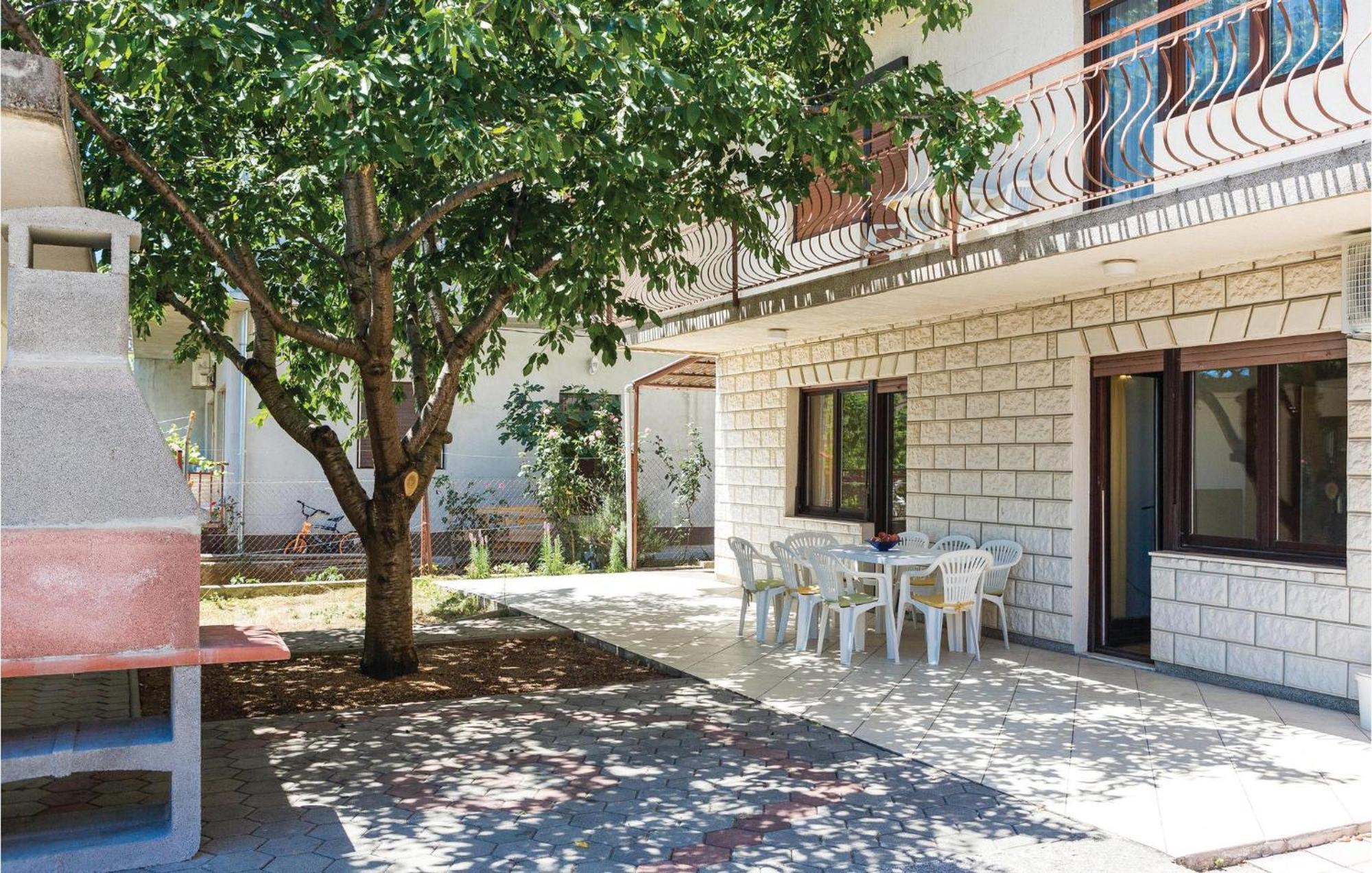 3 Bedroom Gorgeous Apartment In Trogir Ngoại thất bức ảnh