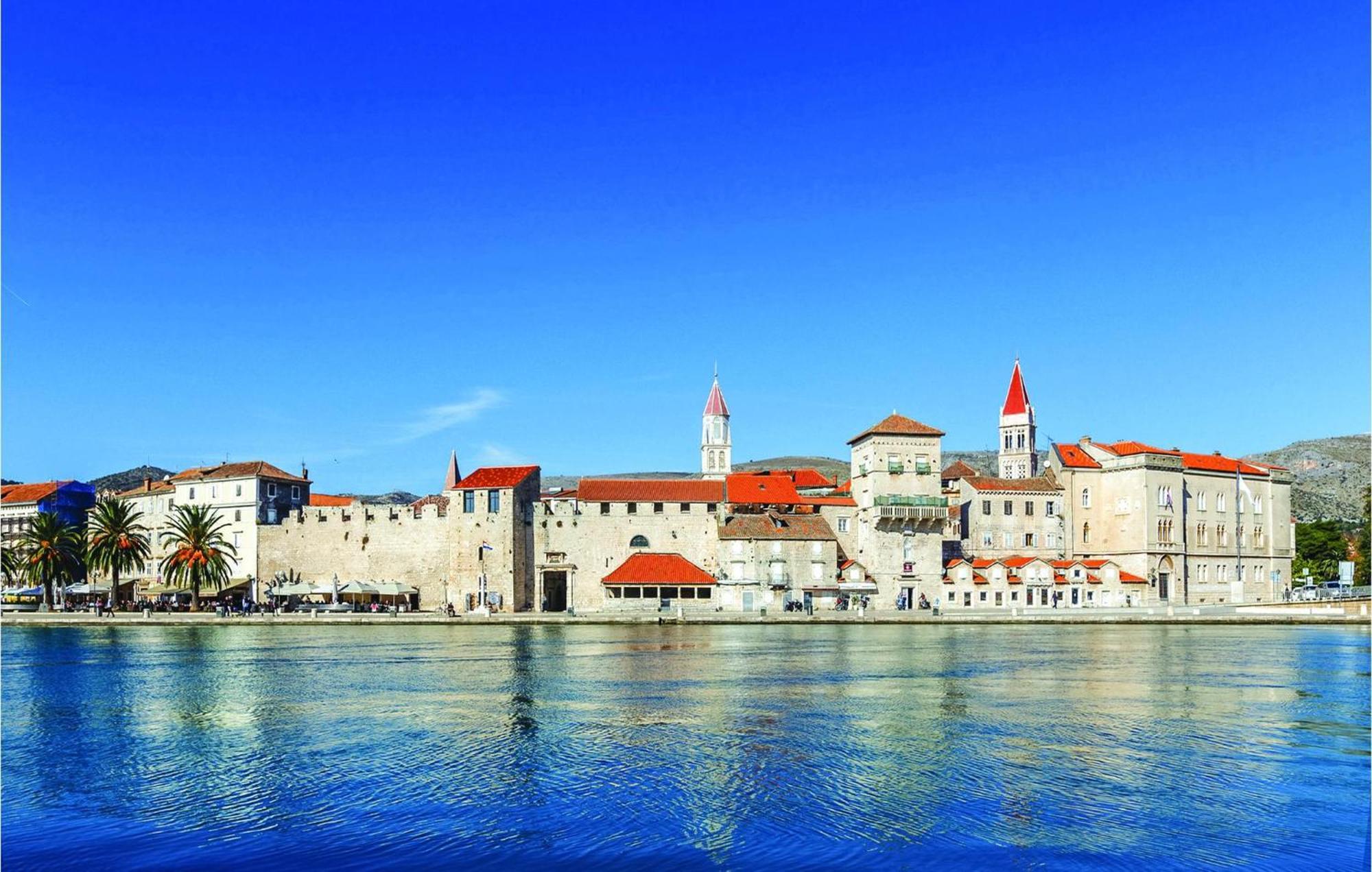 3 Bedroom Gorgeous Apartment In Trogir Ngoại thất bức ảnh