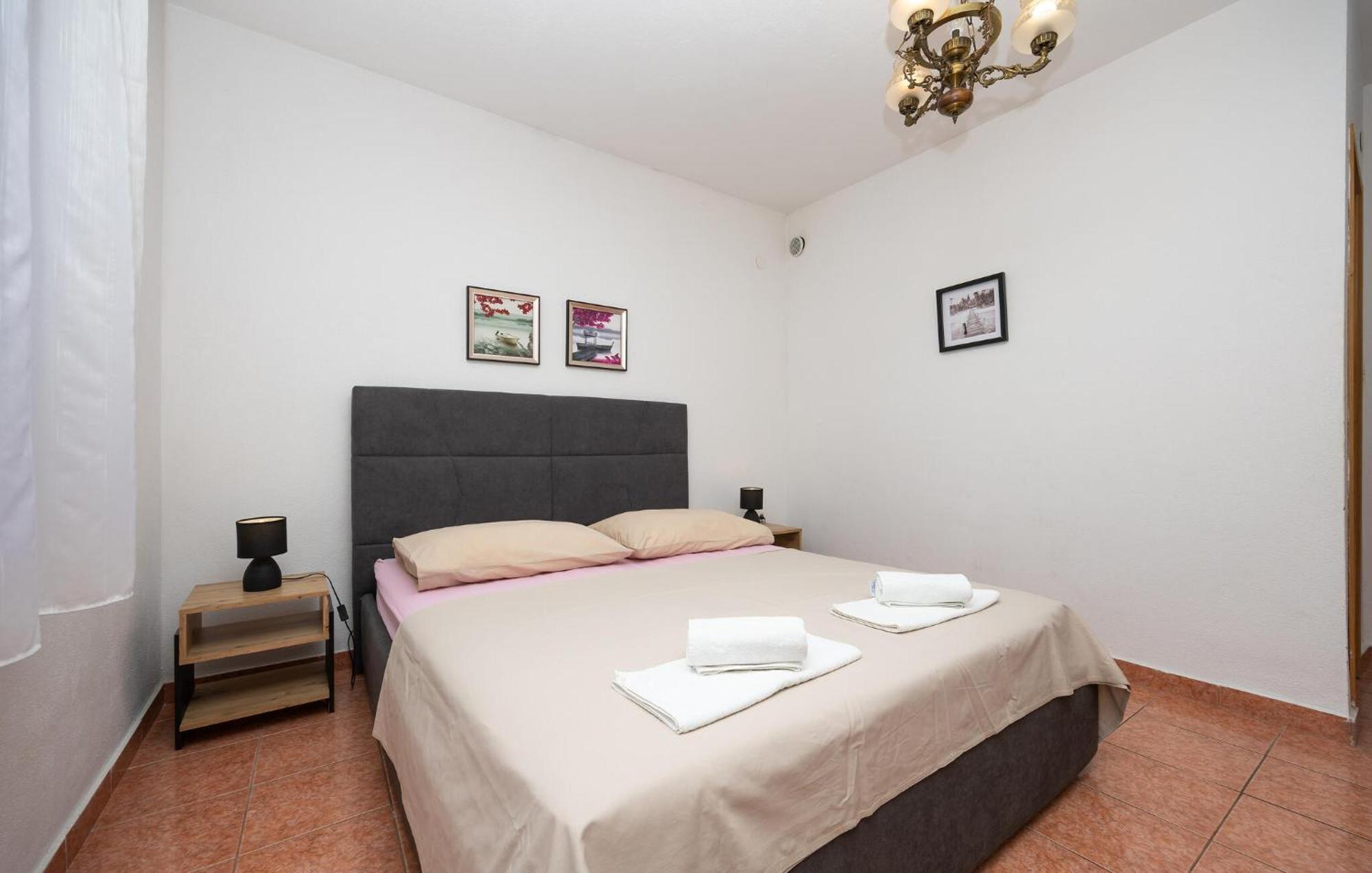 3 Bedroom Gorgeous Apartment In Trogir Ngoại thất bức ảnh