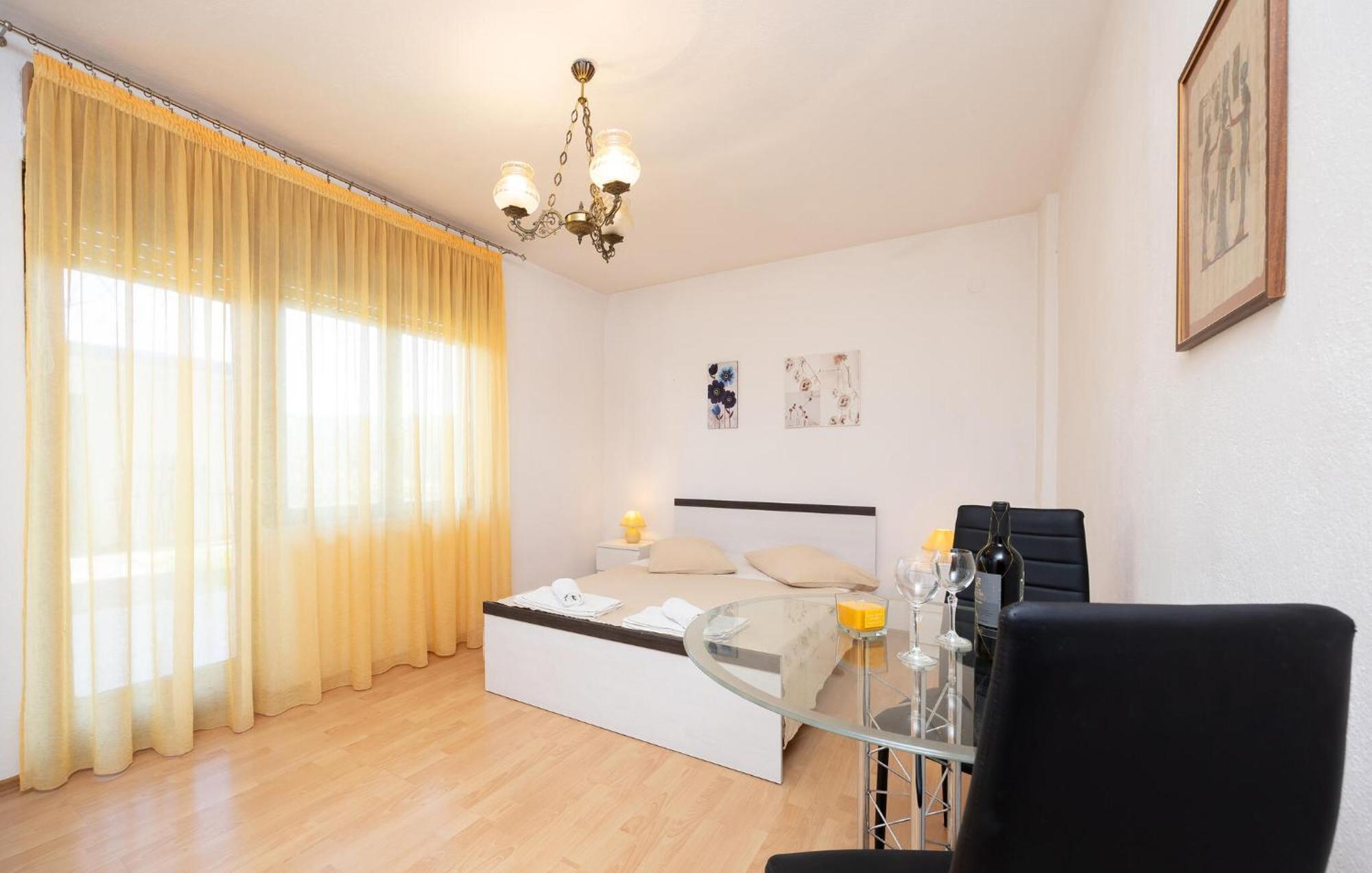 3 Bedroom Gorgeous Apartment In Trogir Ngoại thất bức ảnh